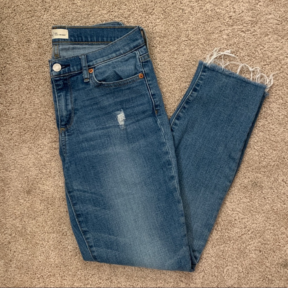 GAP Women's Skinny Jeans in Medium Blue with Frayed Hem